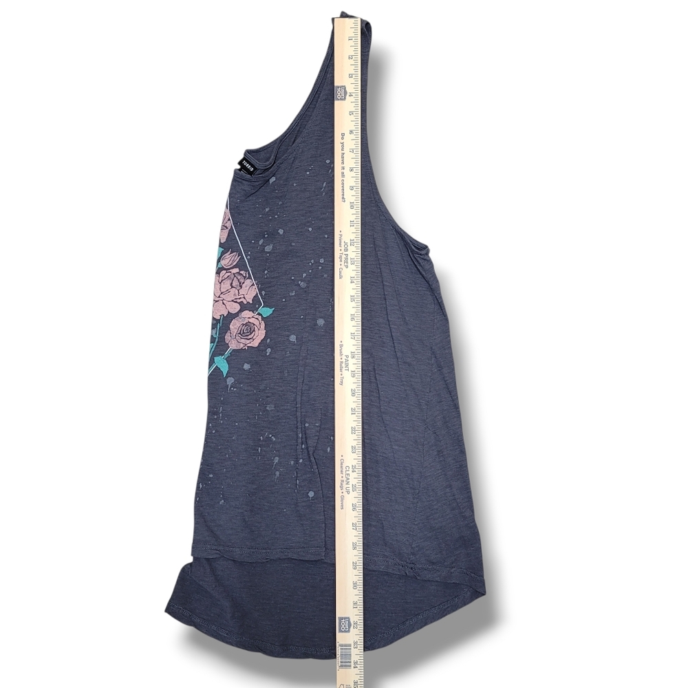 Torrid Plus Size 4, Distressed Floral Hi-Lo Tank Top - Picture 5 of 6